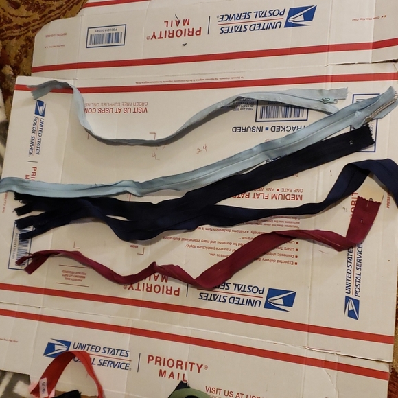 Vintage Zippers - Picture 2 of 3